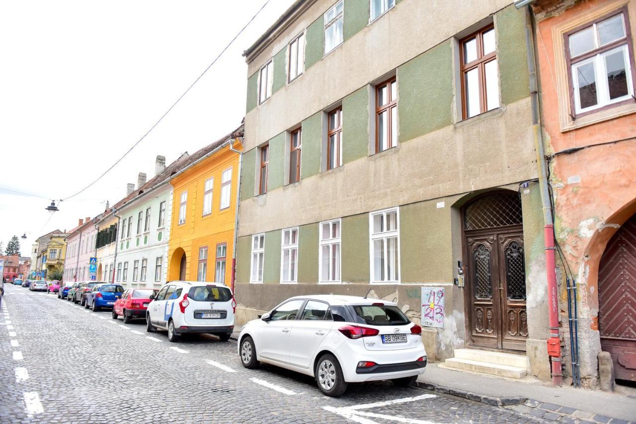 Flh - A&M Central Studio Lägenhet Sibiu Exteriör bild