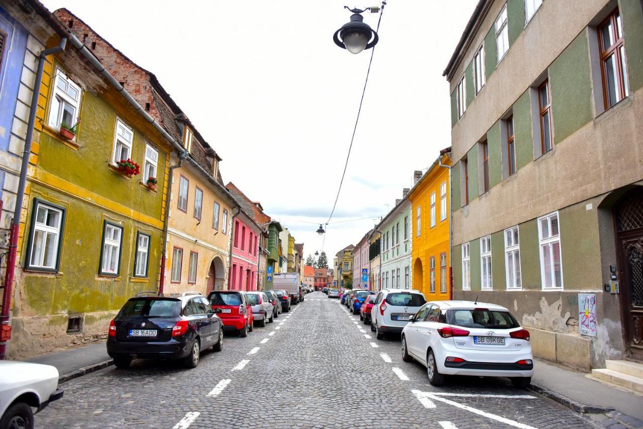 Flh - A&M Central Studio Lägenhet Sibiu Exteriör bild